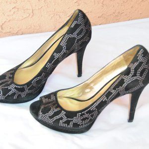 Reba  Suede Pumps